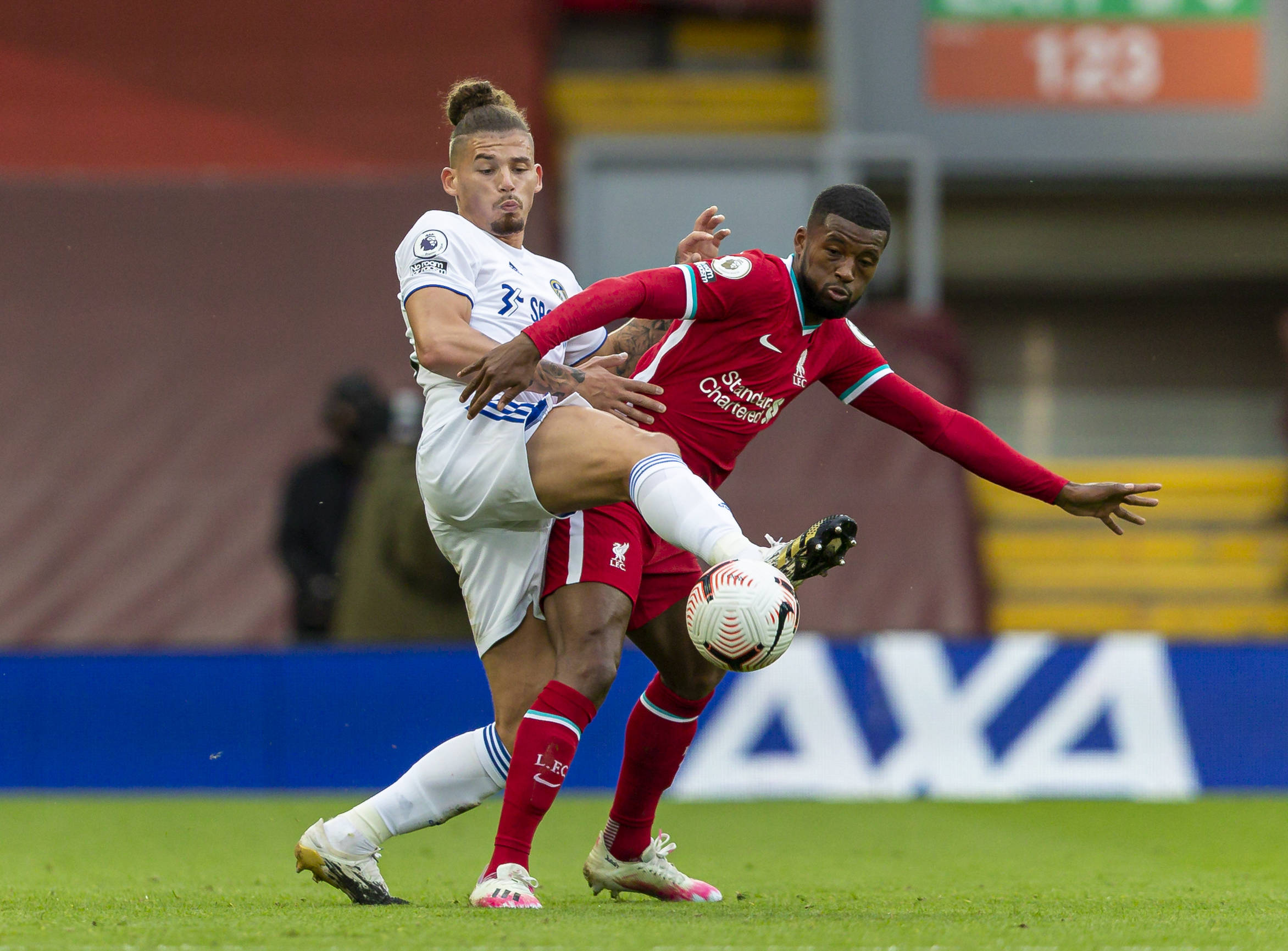 了激烈的角 了激烈的角